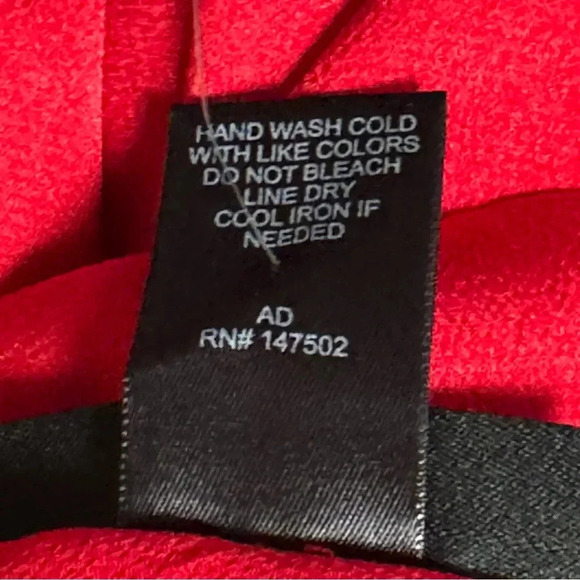 NWT ASHLEY STEWART Red Satiny Keyhole Twist Neck Blouse Cutouts Size 18/20 - Picture 8 of 8